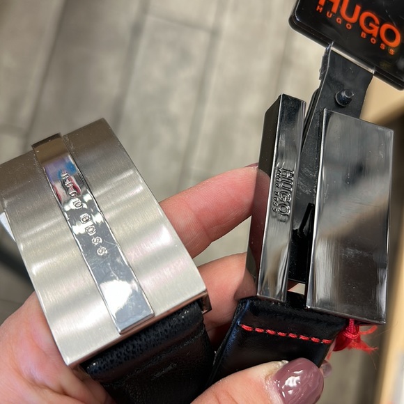 100% Authentic Hugo Boss 2 piece Leather Belt Bundle deal - NWT - Picture 7 of 7